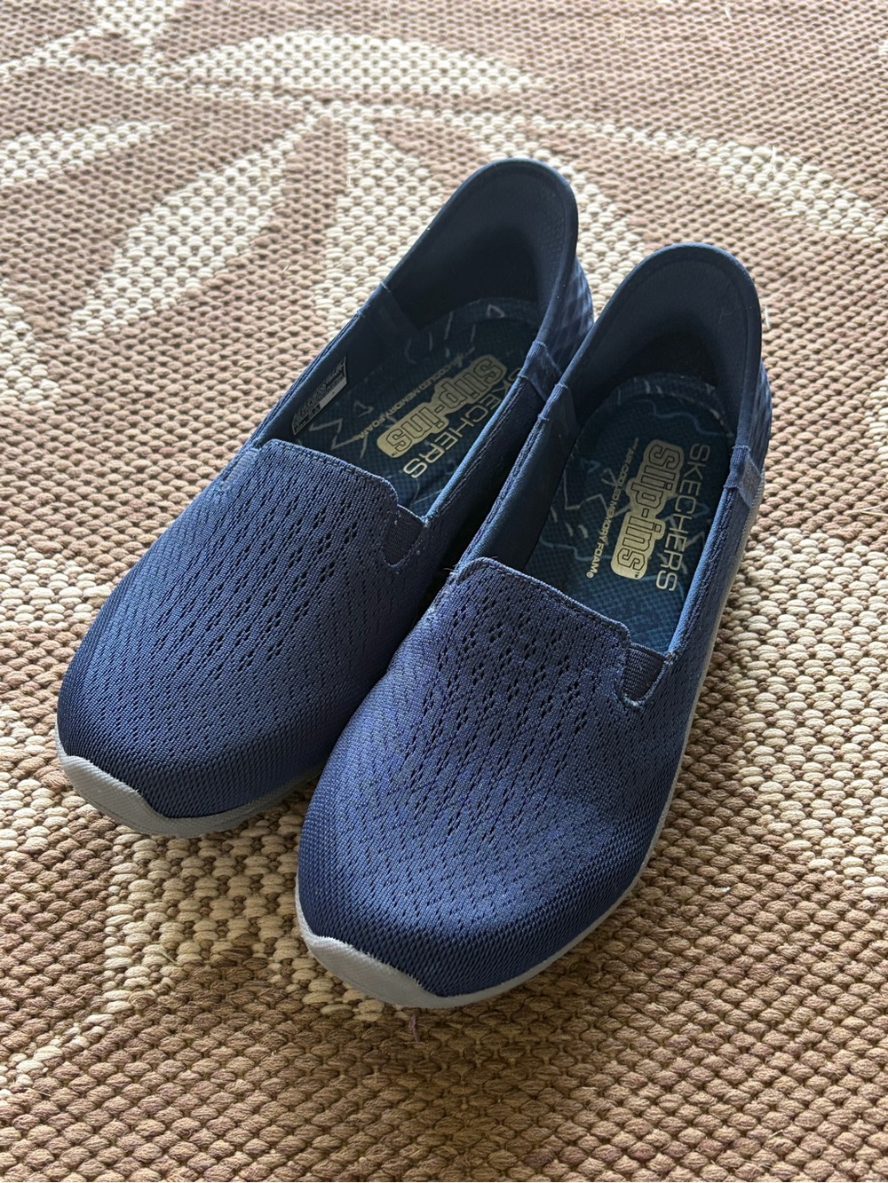 Skechers Slip-On Knit Sneakers in Navy Blue for Women